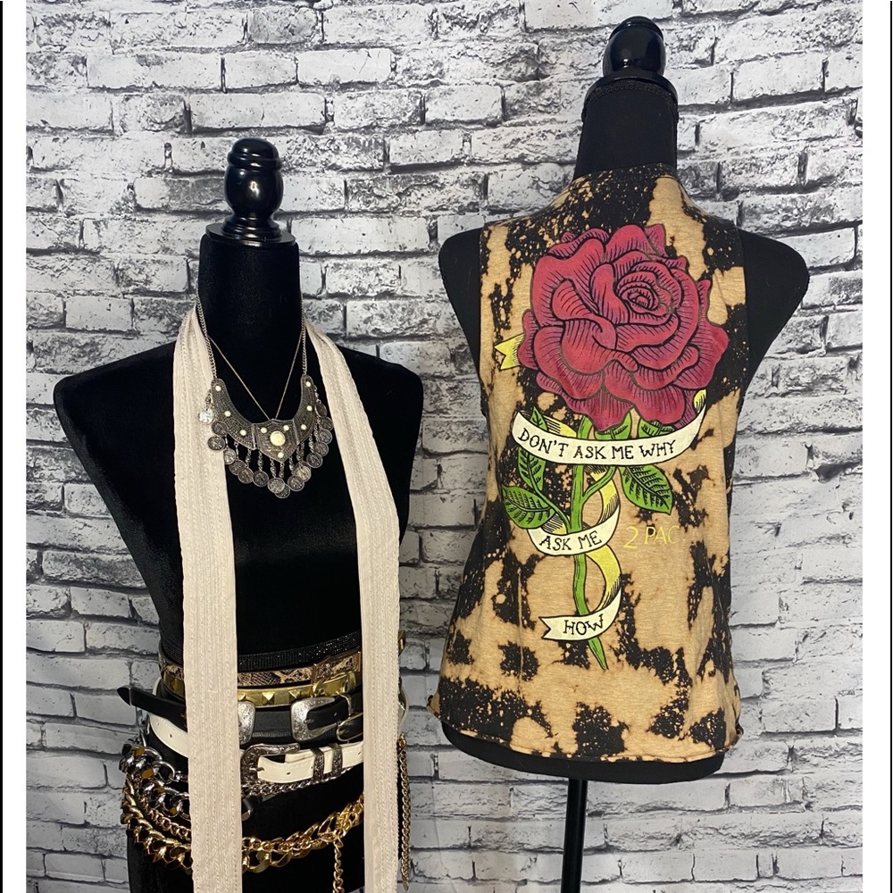 Xs “extra small”  bleached 2pac graphic tank top.